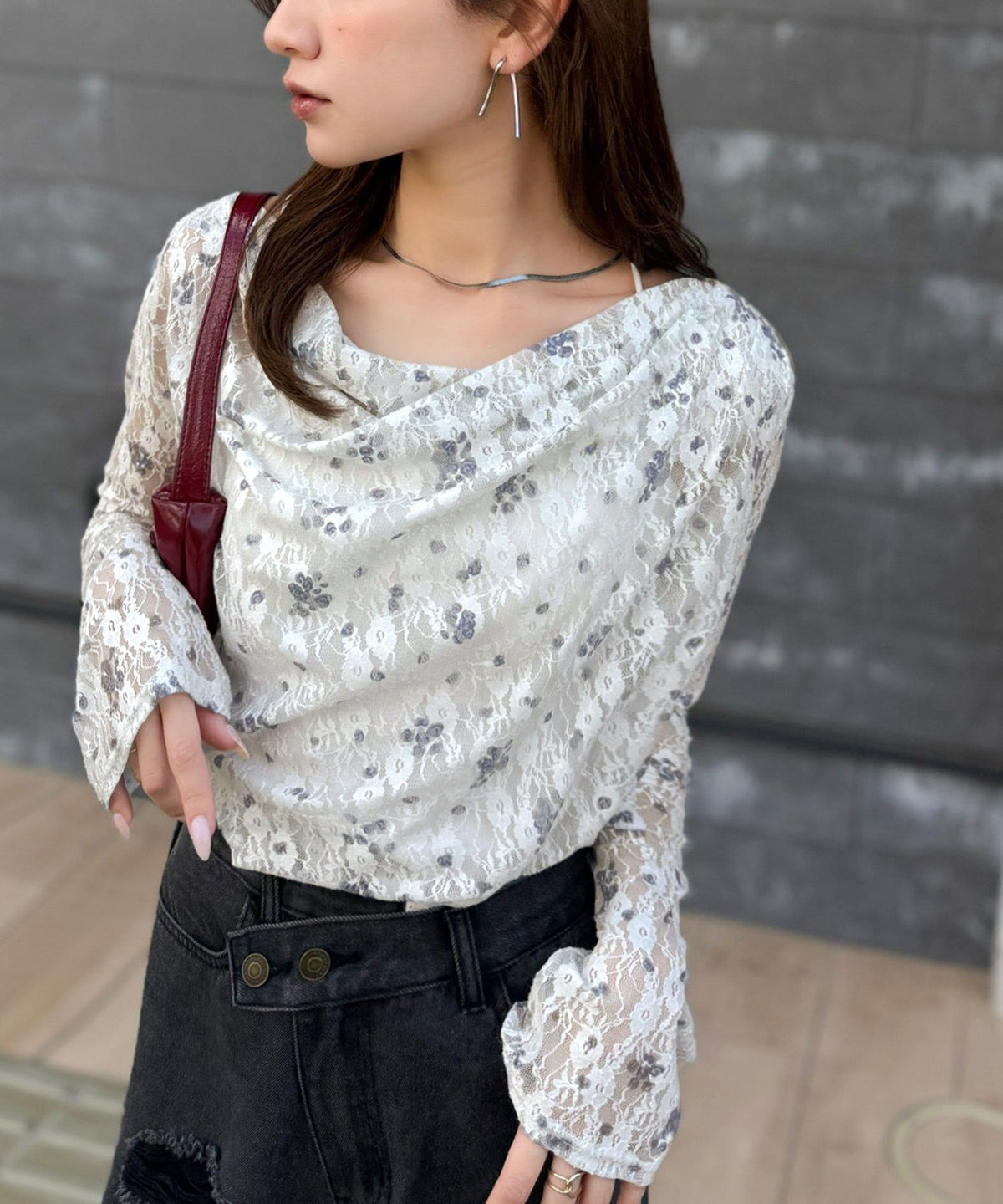 【mily bilet】甘さと上品さを叶える。着回し抜群な花柄レースフラワープリントドレープカットソー(長袖) mi1269005