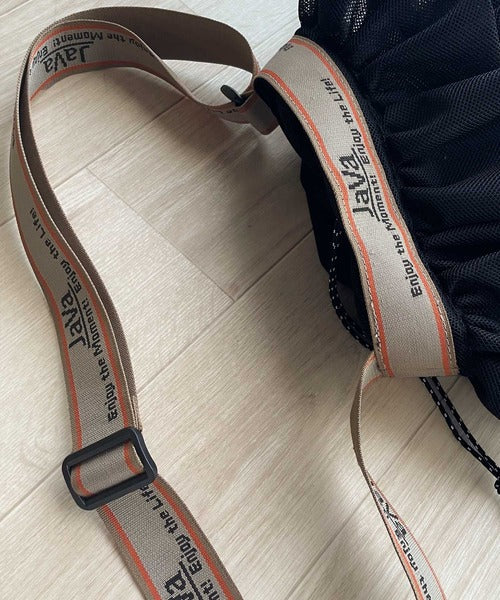 《Javaジャバコラボ》フェミニン&スポーティで可愛い。シアーフリル巾着ショルダーバッグ jv1159048