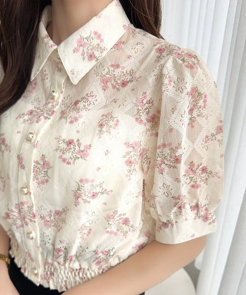【mily bilet】スタイルアップ効果抜群♪花柄シアーレースショート丈ブラウス mi1139058