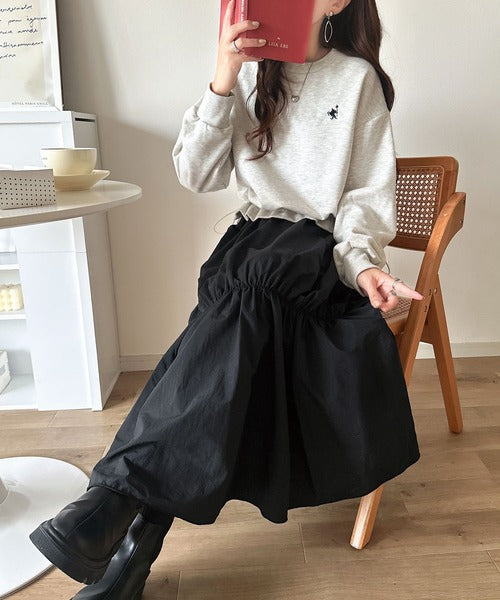 一枚でコーディネートが完成する優秀アイテム◎胸刺繍ドロスト裏起毛ドッキングワンピース ce1020325