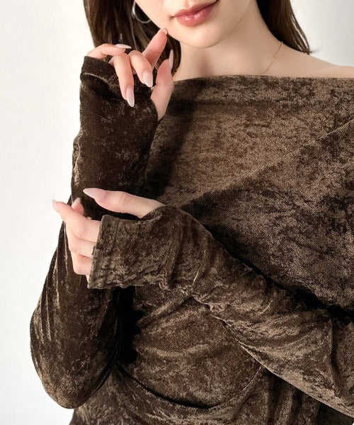 【mily bilet】一歩先のオシャレにアップデート!クラッシュベロアワンオフショルドレーププルオーバー(サムホール付き) mi1269007