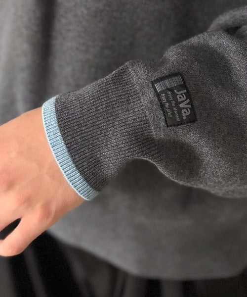 《JaVaジャバコラボ》ラフなのに、きちんと映える。配色スウェットライク胸刺繍入りポロ襟ニット(オーバーサイズ) jo1250005