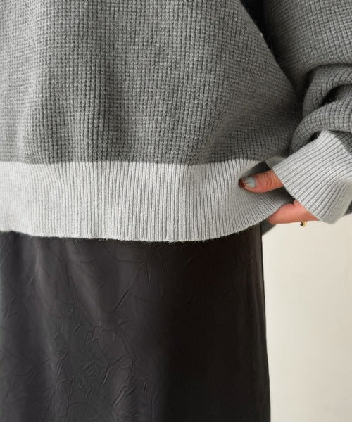 《JaVaジャバコラボ》ふっくら、袖たっぽり。ワッフル編みヘンリーネックオーバーサイズ配色ニット jv1350022