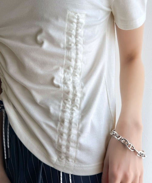【mily bilet】自分らしさが光る。ワンショルダー胸刺繍肩リボンドロストカットソー mi1329018