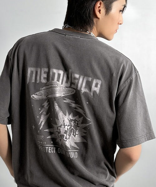 「1着でキマる。」ピグメント加工マットグラフィック柄Tシャツ / Pigment-Washed Matte Graphic T-Shirt co1150028