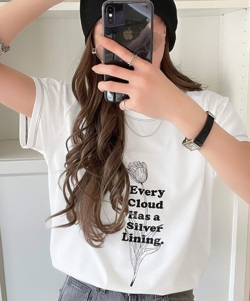 上品さが魅力。フラワープリントグラフィック刺繍Tシャツ（半袖） ce1050268