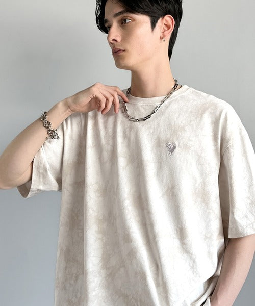 「視線を独り占め。」タイダイ染め刺繍入りオーバーサイズTシャツ／Tie-Dye Embroidered Oversize T-Shirt co1150031