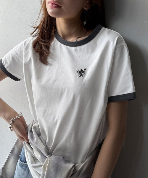 【sustaina+】デイリースタイルをアップデート。オーガニックコットン混 綿100％胸刺繍リンガーTシャツ ce1260400