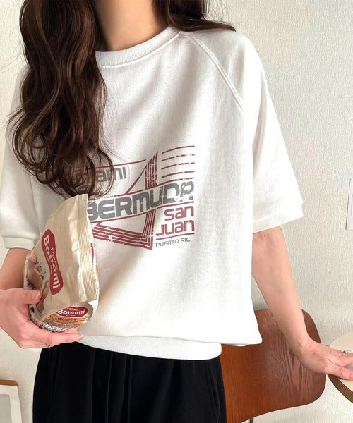 こなれカジュアルの新定番。前後2wayヴィンテージ風グラフィックプリント裏毛スウェットトップス（半袖） ce1260366