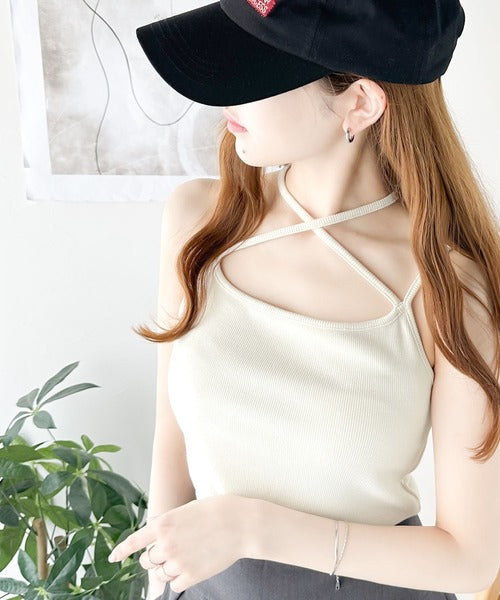 【mily bilet】大人レディを演出する万能item。チョーカーリボン使いカップ付きキャミソール mi1019045