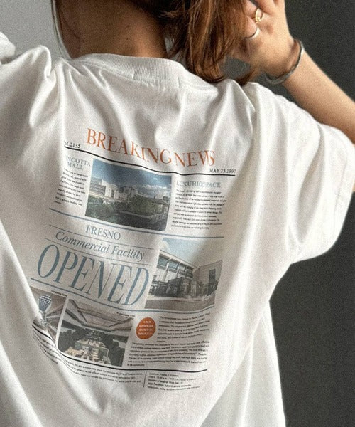 纏うだけで、洒落感アップデート◎綿100％ニュースペーパーロゴプリントオーバーサイズTシャツ ce1330046