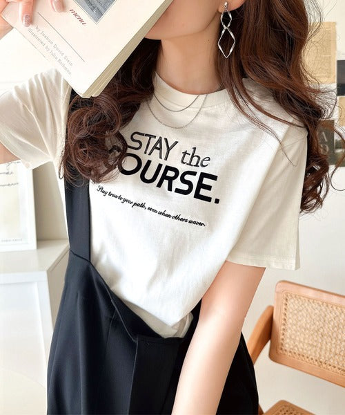 【sustaina+】シンプルなのに格上げ感抜群。オーガニックコットン100%前後2wayロゴ刺繍＆フロッキーTシャツ(半袖) ce1260399