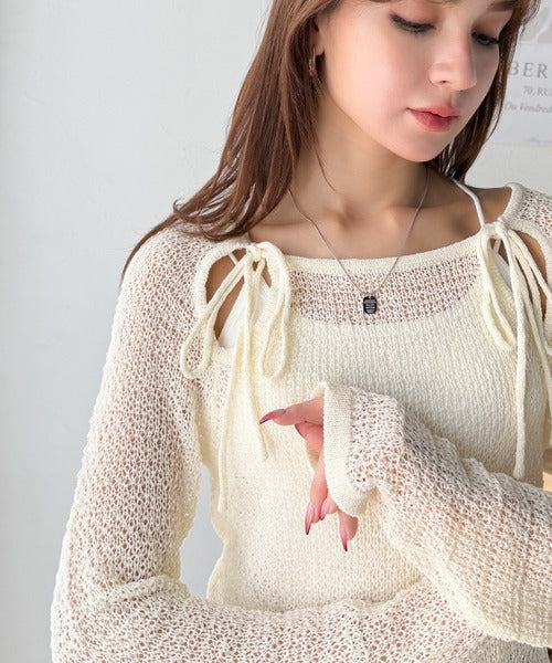 【mily bilet】大人かわいい肌見せを叶える。プレートデザイン前後2WAYメッシュ編み肩リボンニットプルオーバー（長袖） mi1259014