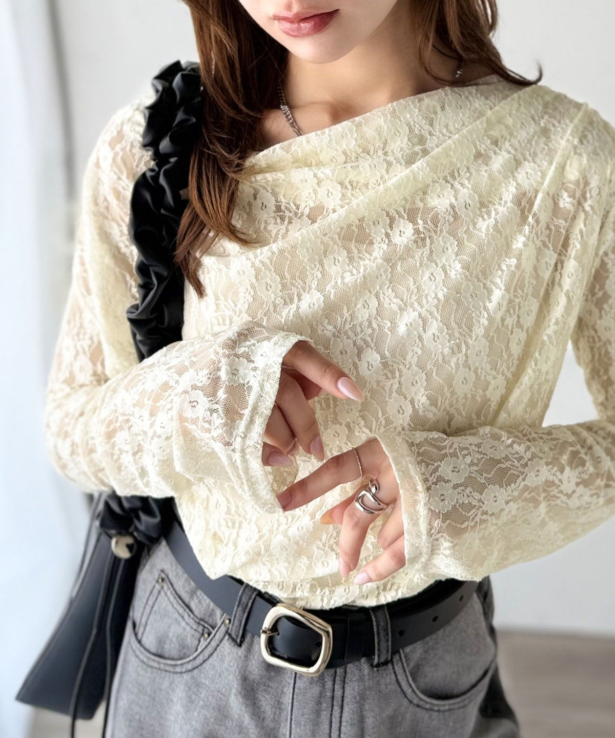 【mily bilet】甘さと上品さを叶える。着回し抜群な花柄レースフラワープリントドレープカットソー(長袖) mi1269005