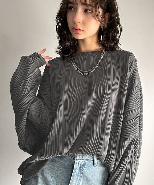 ゆるさとスタイリッシュを両立。オーバーサイズウェーブ柄ジャガード長袖Ｔシャツ cm1010428