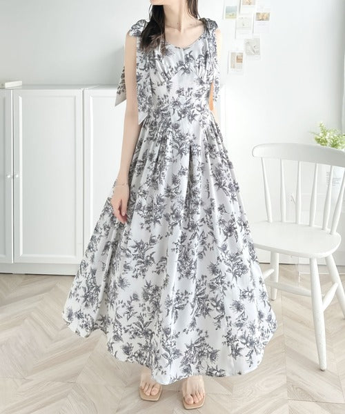 【mily bilet】歩く度に揺れるショルダーリボンでパッと華やぐ。花柄肩リボンワンピース mi1139035