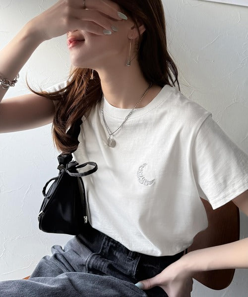 【sustaina+】オーガニックコットン100%。胸元ラメ糸ワンポイント刺繍 無地＆ボーダー柄Tシャツ（半袖） ce1260397
