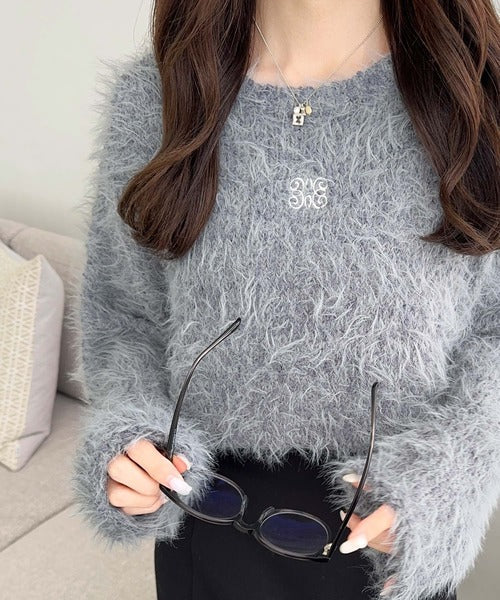 【mily bilet】愛され大人フェミニン。ポンポンフェザー胸刺繍ニット mi1029068