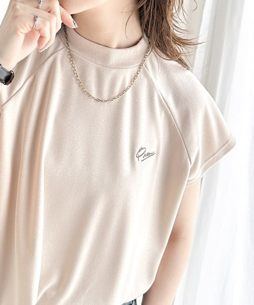 キレイめ大人のフレンチ袖。胸刺繍ラグランモックネックフレンチTシャツ ce1010311