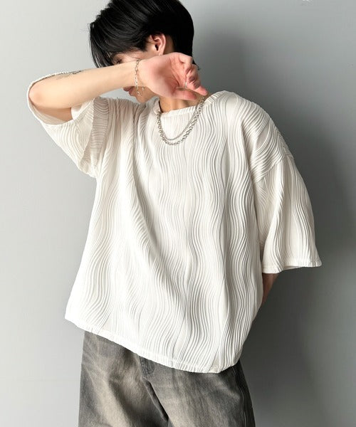 涼しくキマる、大人のリラックス。オーバーサイズウェーブ柄ジャガード半袖Ｔシャツ（メンズ） cm1010429