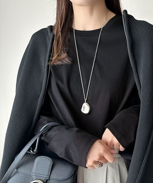 品よく、楽ちん。大人の余裕が漂う。シルケット素材 レイヤード ラウンドヘム 長袖 ロンTEE ce1020296