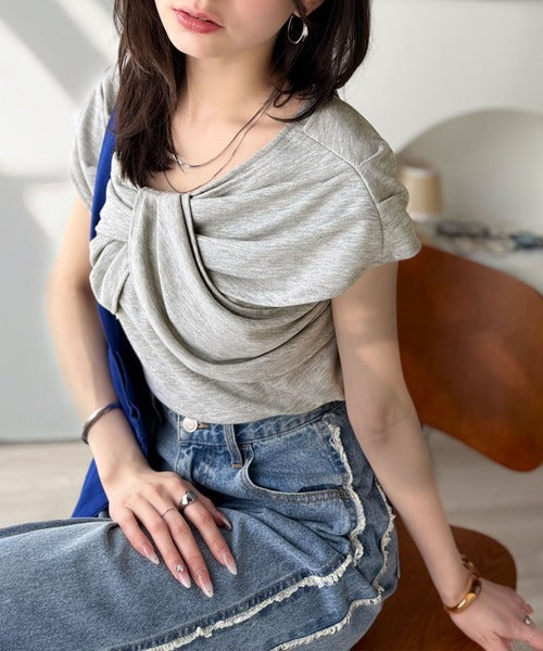 ”きれいめラフ”にこれ一択♪胸元ツイストリボンデザインTシャツ（半袖） ce1110121