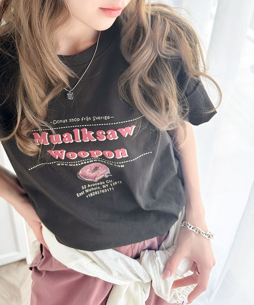 デイリーに着映える。綿100%ドーナツショップPRグラフィックTシャツ mo1310048