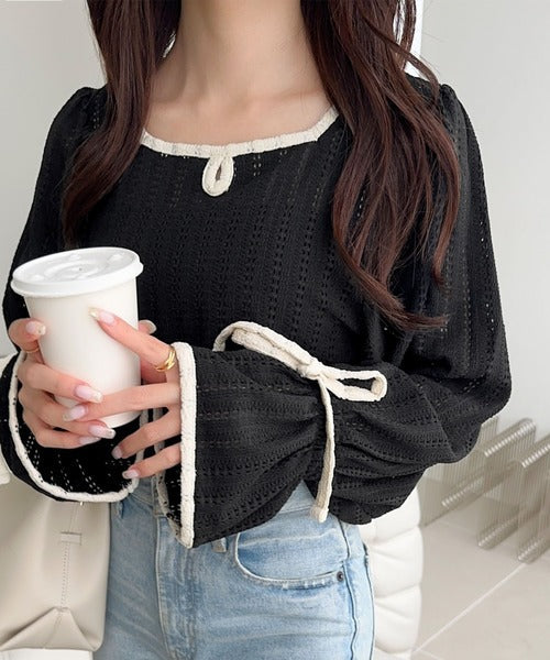 【mily bilet】華やかさと上品さを兼ね備えたデザインが個性的。ストライプレースキャンディースリーブリボン付きプルオーバー（長袖） mi1019104