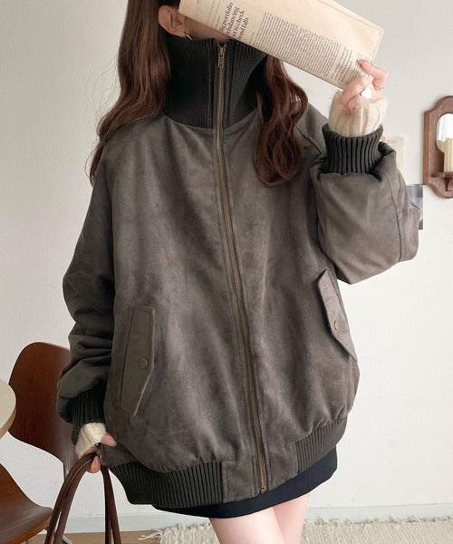 《JaVaジャバコラボ》甘辛バランスで“大人可愛い”を格上げ。リブタートル オーバーサイズスウェードブルゾン jv1240099
