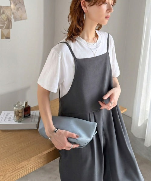 落ち感ワイドでつくる、大人の抜け感。バックリボンサロペットパンツ ce1240122