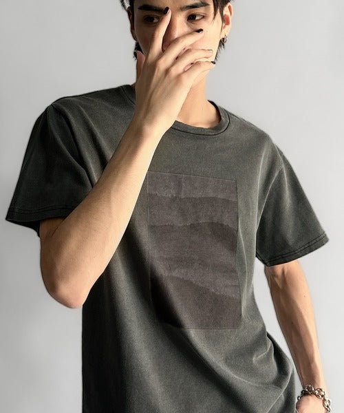 「即トレンド男子。」タイトフィットピグメント加工プリントTシャツ／Tight Fit Pigment-Dyed Print T-Shirt co1010001