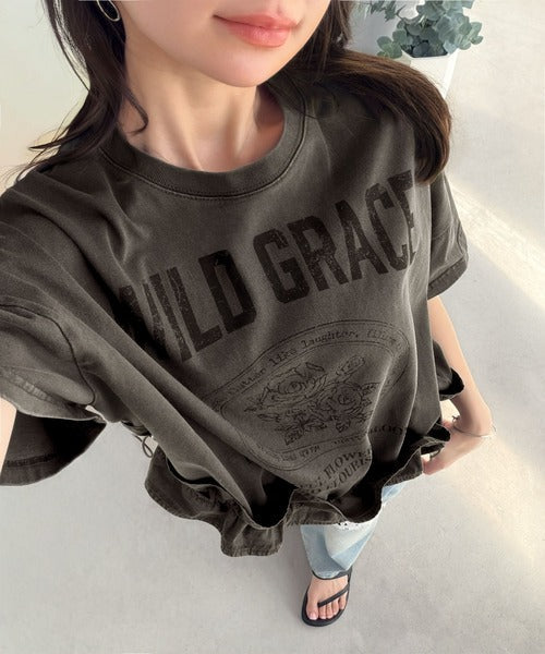 【mily bilet】甘辛バランスが叶う！綿100％ゆるシルエット裾ドロストフリルプリントTシャツ mi1329075