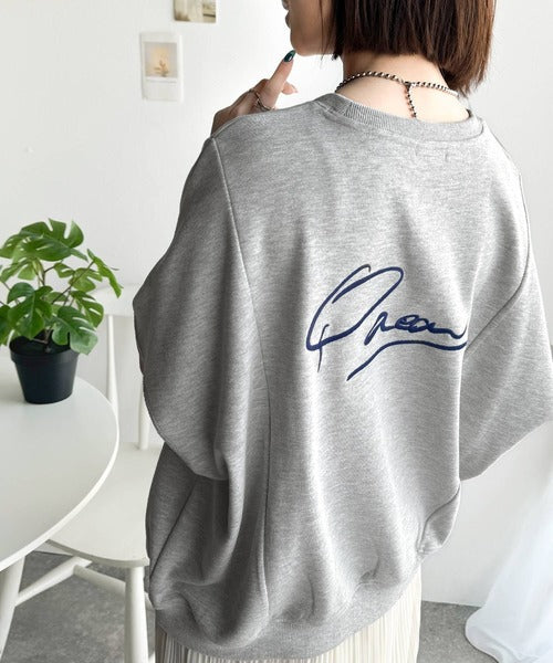 センスが光る。バック刺繍裏毛プルオーバー ce1020204