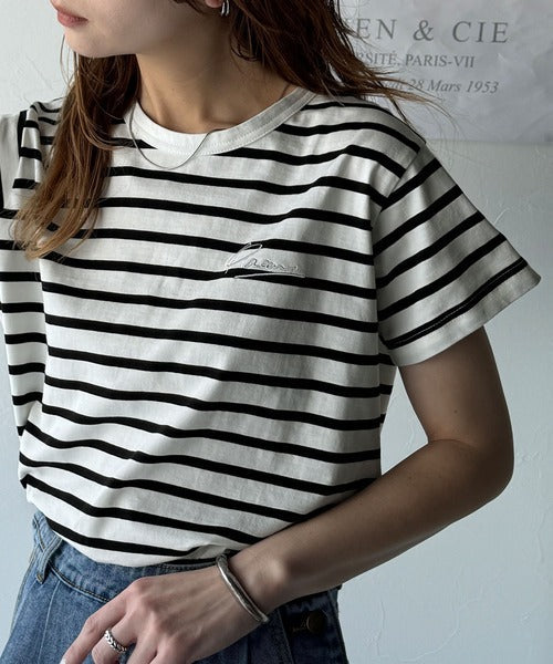 【sustaina+】こなれ感たっぷり。オーガニックコットン100％胸元PAEAN刺繍Tシャツ(半袖) ce1260401