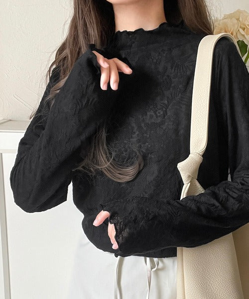 透け感で魅せる、秋の上品レイヤード。プチハイネック花柄レースメロウトップス（長袖） ce1010487