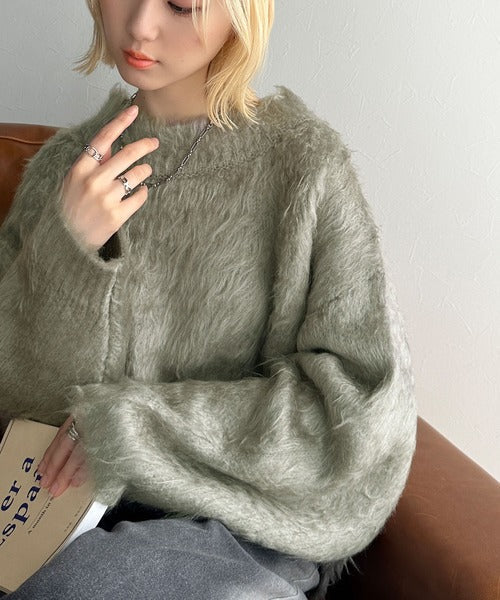 お洒落を楽しむ秋の必需品。ふわふわシャギー素材クロップド丈ニット（無地＆ボーダー） ce1260359
