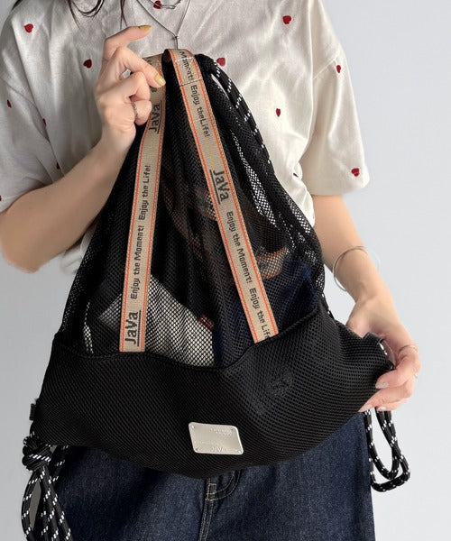 《JaVaジャバコラボ》ふたつの顔を持つ軽やかさ。ジャガードテープ使いメッシュナップザック(大容量) jv1179063