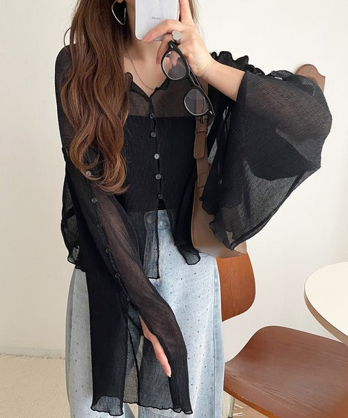 大人の上品な透け感を纏う。前後2wayシアー楊柳素材フレアスリーブブラウスカーディガン（長袖） ce1240083