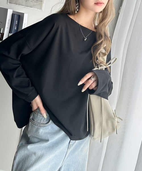 女性らしさ漂う、大人シンプル。シルケット風ボートネックロンTee ce1050246