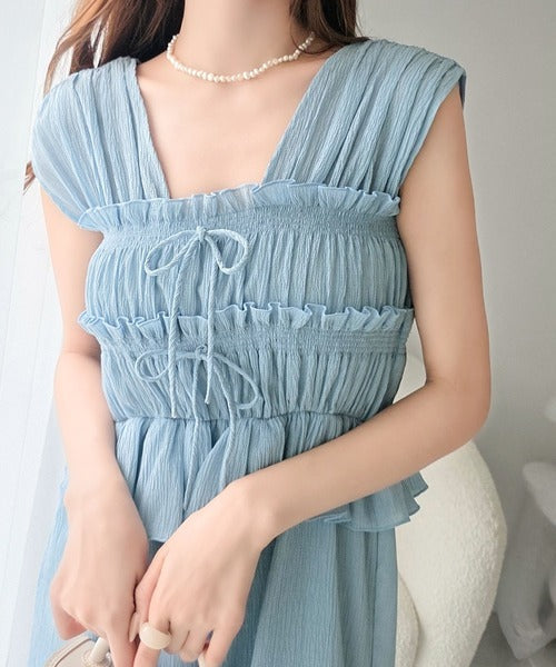 【mily bilet】一枚で主役級！大人フェミニンなシャーリングフリルティアードワンピース mi1019135