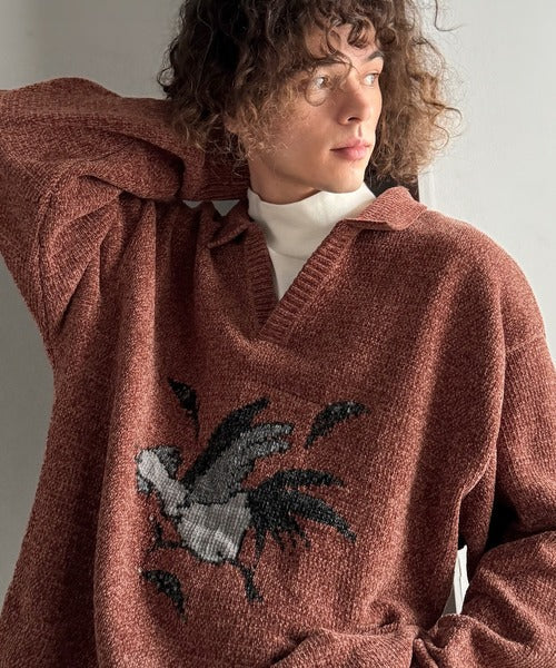 【Classical Origin】「個性で遊ぶ。」モール糸使いルースター柄襟付きVネックセーター／Chenille Yarn Rooster Motif Collared V-Neck Sweater co1150075