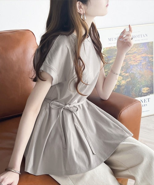 【sustaina+】綺麗見えの旬アイテム。オーガニックコットン混 ウエストリボン付きシルケット素材ペプラムトップス ce1050146