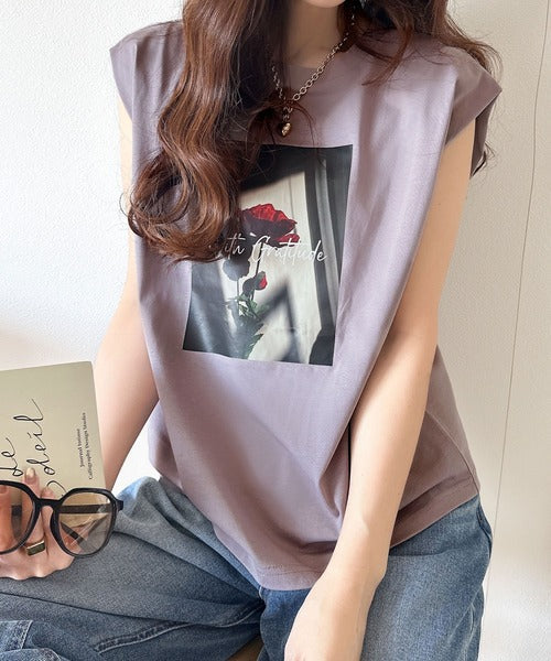 シンプルなのに着映える！お花フォトプリントシルケット加工フレンチスリーブTシャツ ce1020197