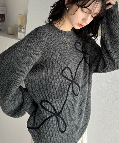 【mily bilet】ほどよい甘さで存在感漂う♪リボンコード刺繍畦編みニットプルオーバーニット mi1149063