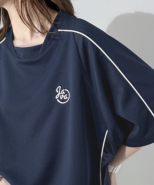 《Javaジャバコラボ》シンプルなのに格上げ。ライン入り胸刺繍サッカーTシャツ sp1010281