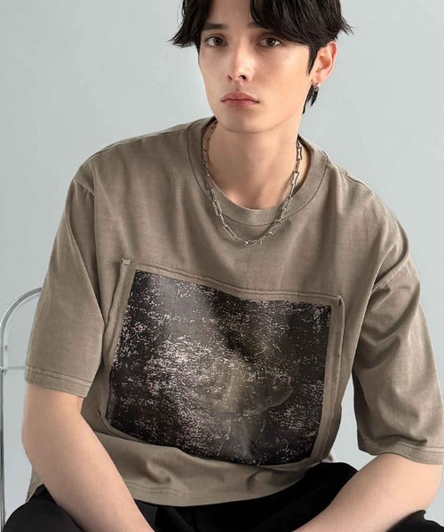 「オリジナリティ。」ピグメント加工ダブルレイヤーデザインプリントTシャツ／Pigment-Dyed Double-Layered Design Print T-Shirt co1010002