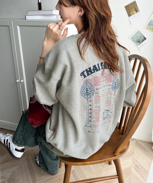 《JaVa ジャバコラボ》エキゾチックな刺繍が個性的。前後2wayタイレシピ刺繍裏起毛スウェットトップス jv1330001