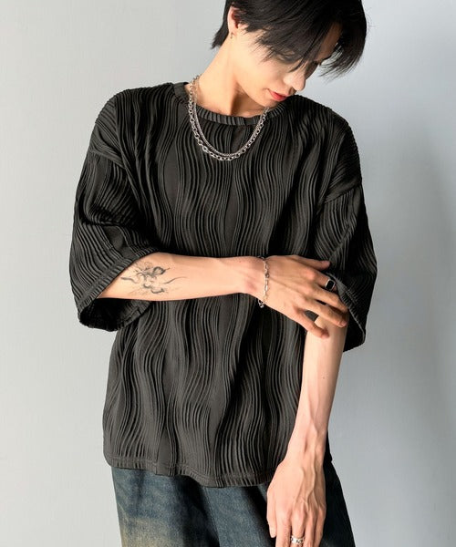 涼しくキマる、大人のリラックス。オーバーサイズウェーブ柄ジャガード半袖Ｔシャツ（メンズ） cm1010429