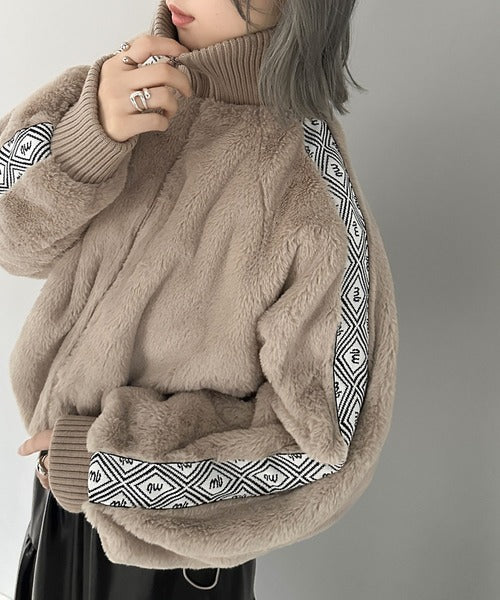 【mily bilet】上質な肌触り、スタイリッシュアウター。ジャガードテープ使いドロスト付き指穴シャギーファーブルゾン mi1019054