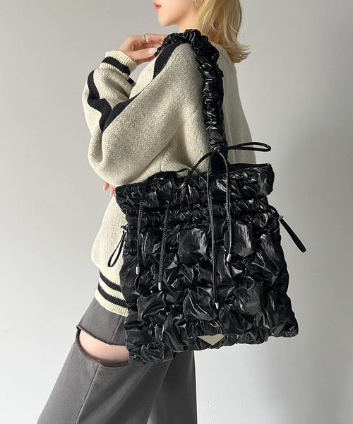 【mily bilet】愛らしさNo1。ドロストリボンハンドル使いシャイニーキルティングリボントート＆巾着２WAYバック mi1159022